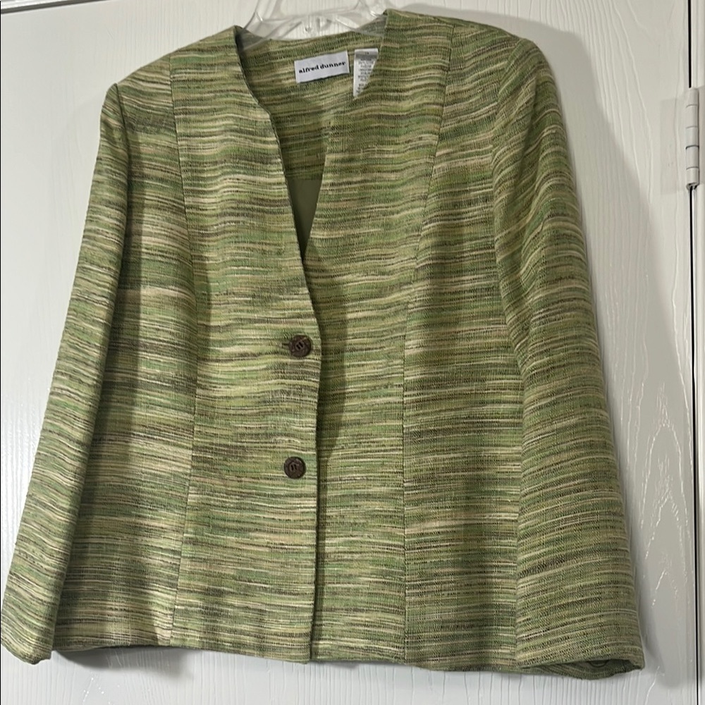 Alfred Dunner Green Tailored Blazer with Structured Silhouette